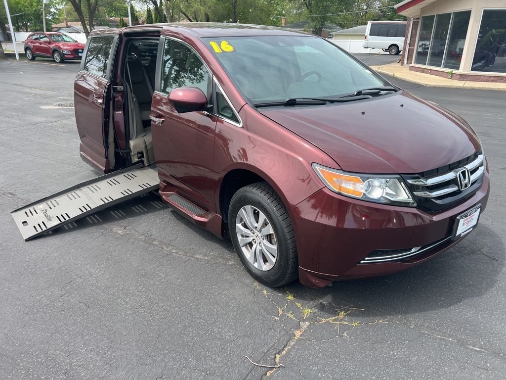 Used 2016  Honda EX-L image 3