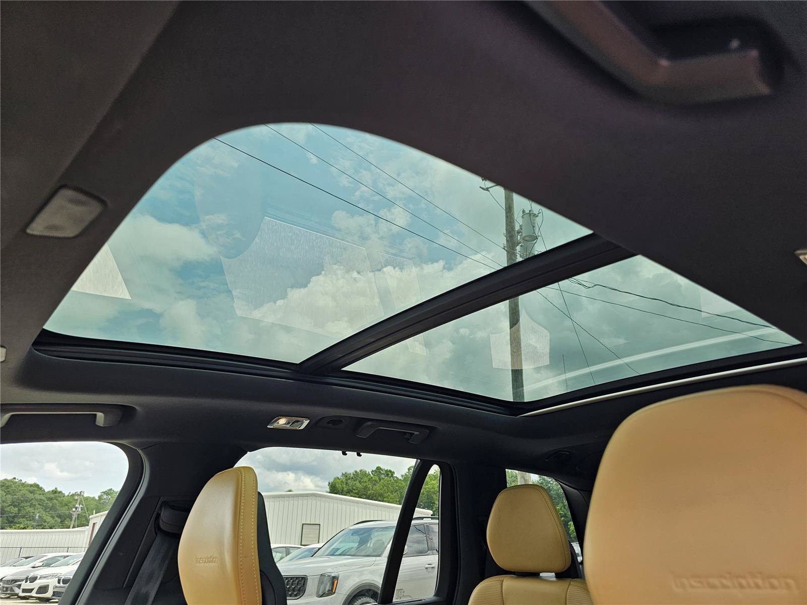 Used 2020 Birch Light Metallic Volvo Inscription image 18