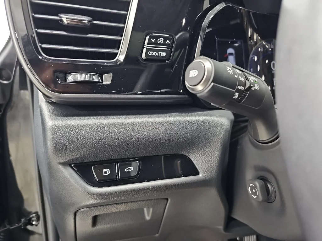 Used 2025 Black Lexus 250 Premium image 28