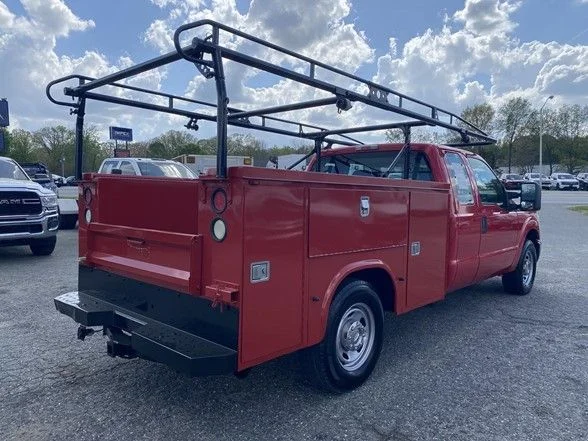 Used 2011 Red Ford XL image 6