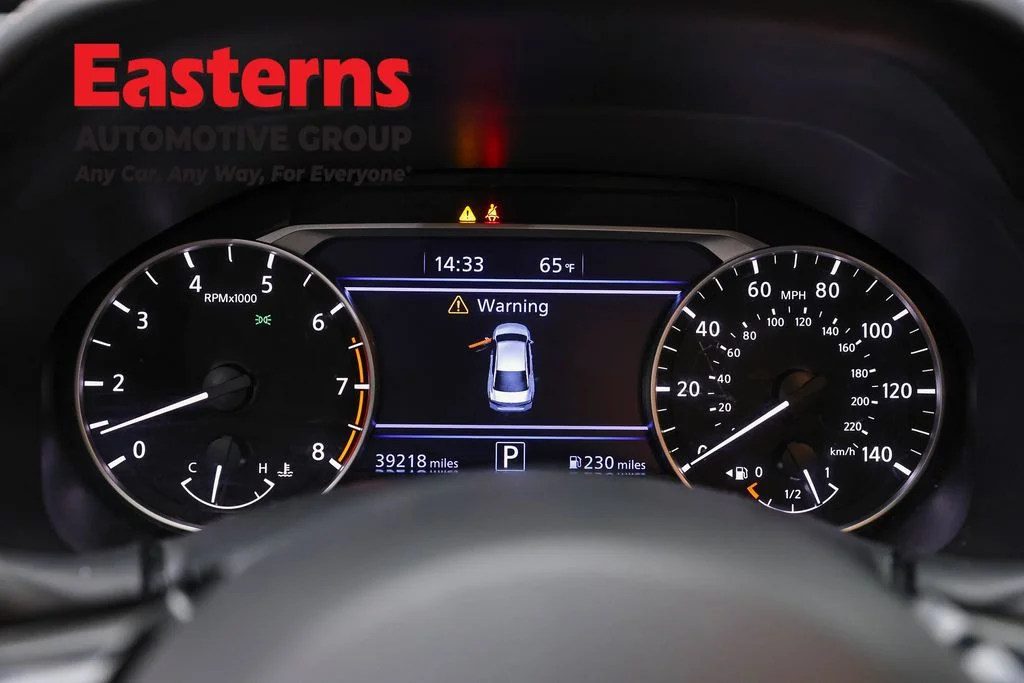 Used 2025 Gray Nissan 2.5 SR image 18