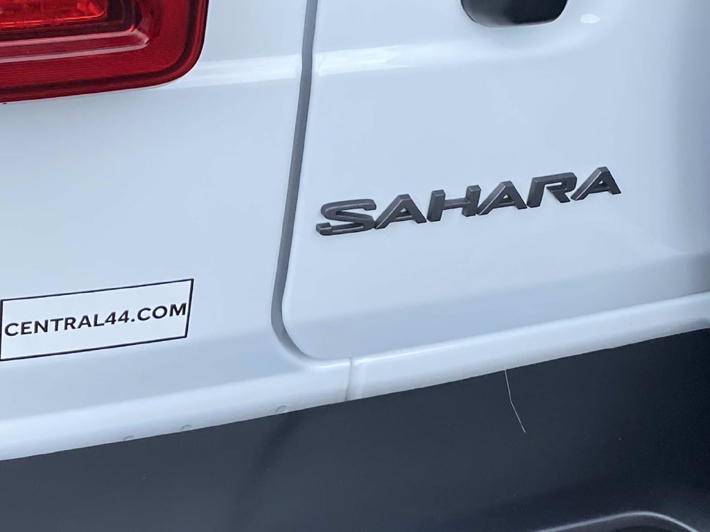 Used 2026 White Jeep Sahara image 29