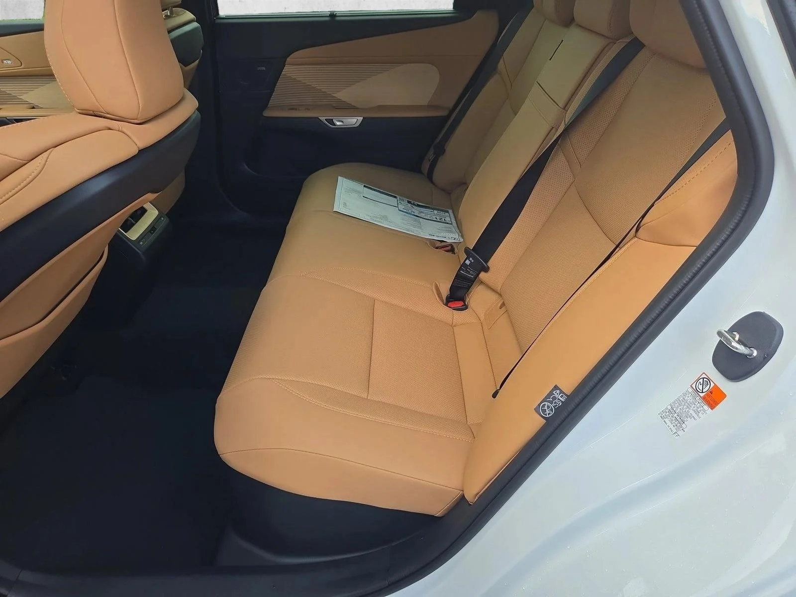 New 2026 Ultra White Lexus ES 350e LUXURY image 15