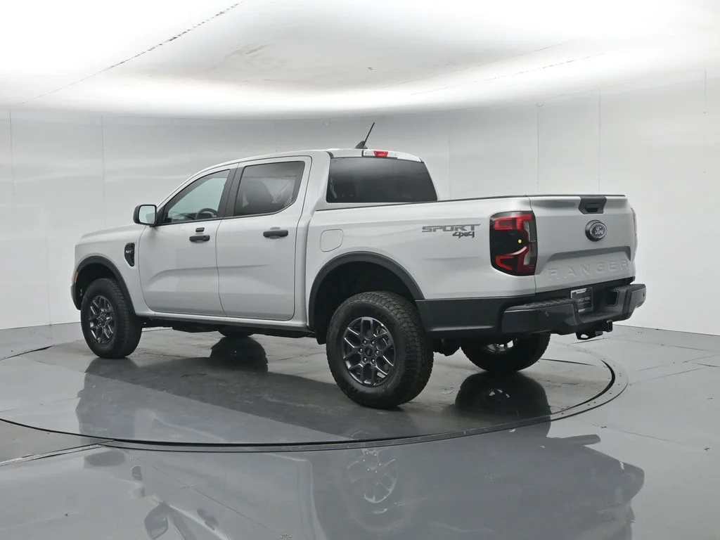 New 2026 Avalanche Ford XLT image 6