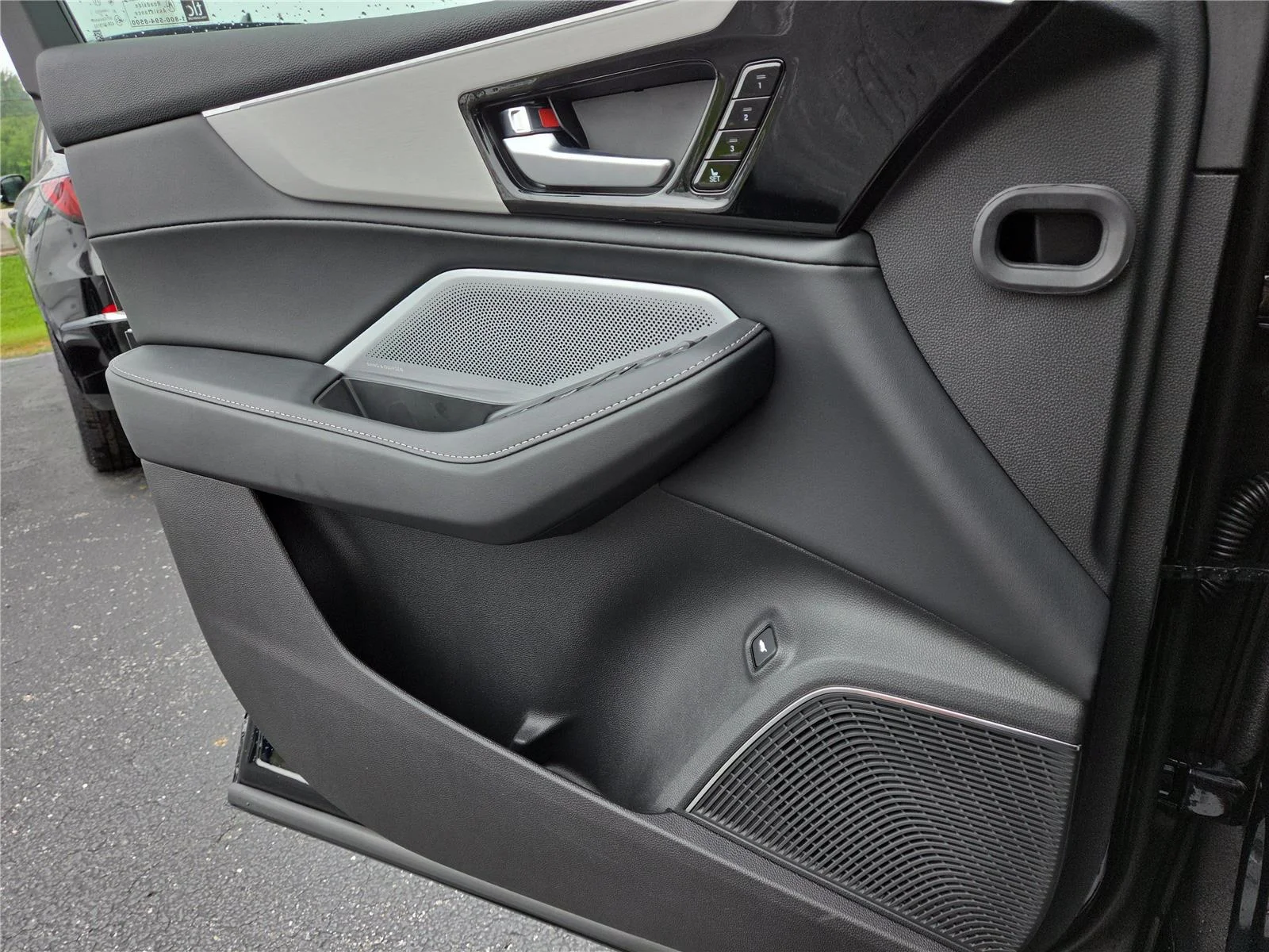 New 2026 Majestic Black Pearl Acura SH-AWD w/Tech image 16
