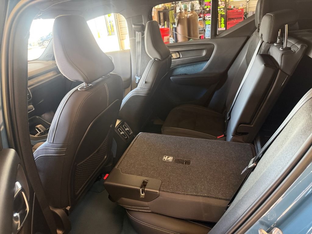 Used 2023 Blue Volvo Ultimate image 18