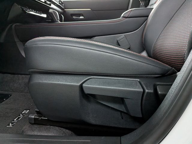 2026 Nissan KICKS SR - Photo 15