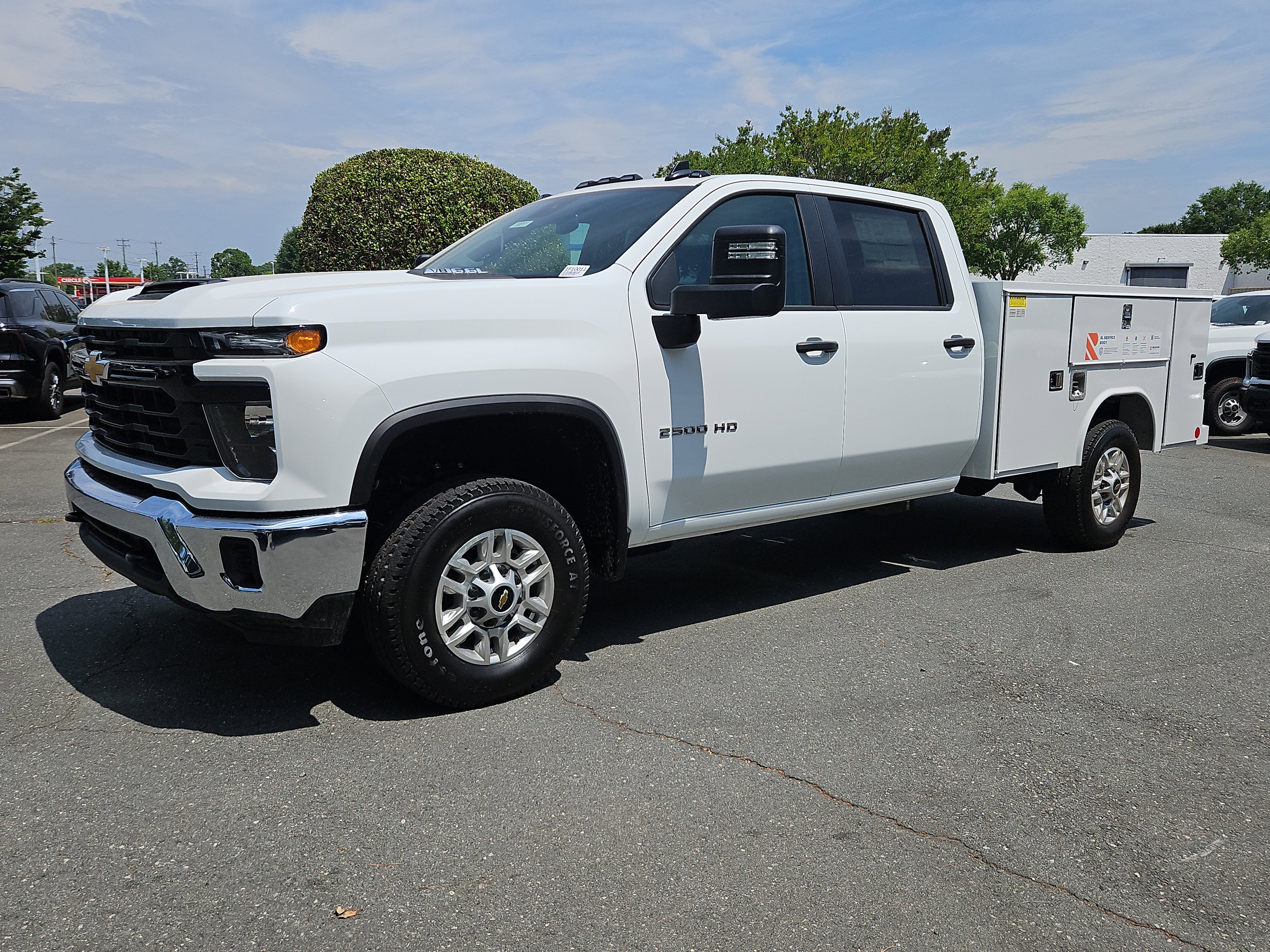 New 2026 Summit White Chevrolet WT image 1