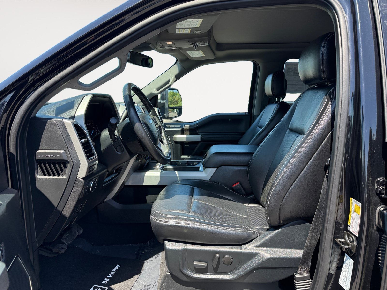 Used 2020 Black Metallic Ford Lariat image 10