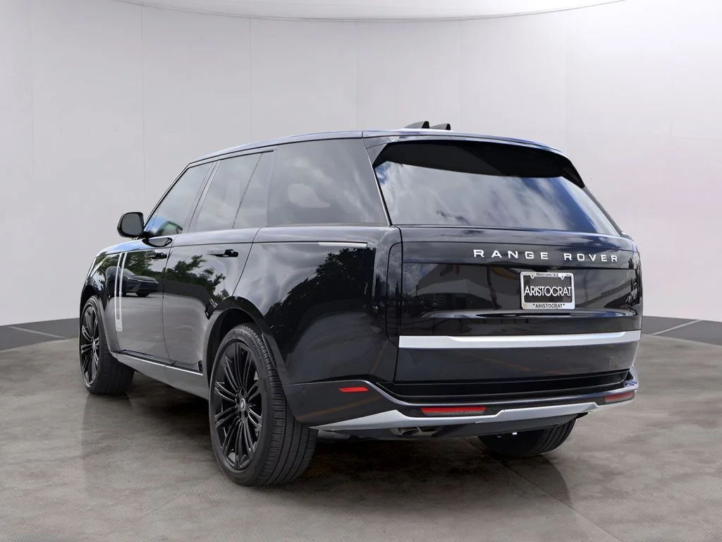 Certified Used 2025 Santorini Black Metallic Land Rover Autobiography image 5