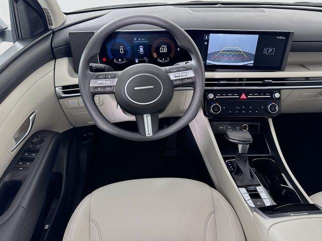New 2026 White Hyundai SEL FWD image 34