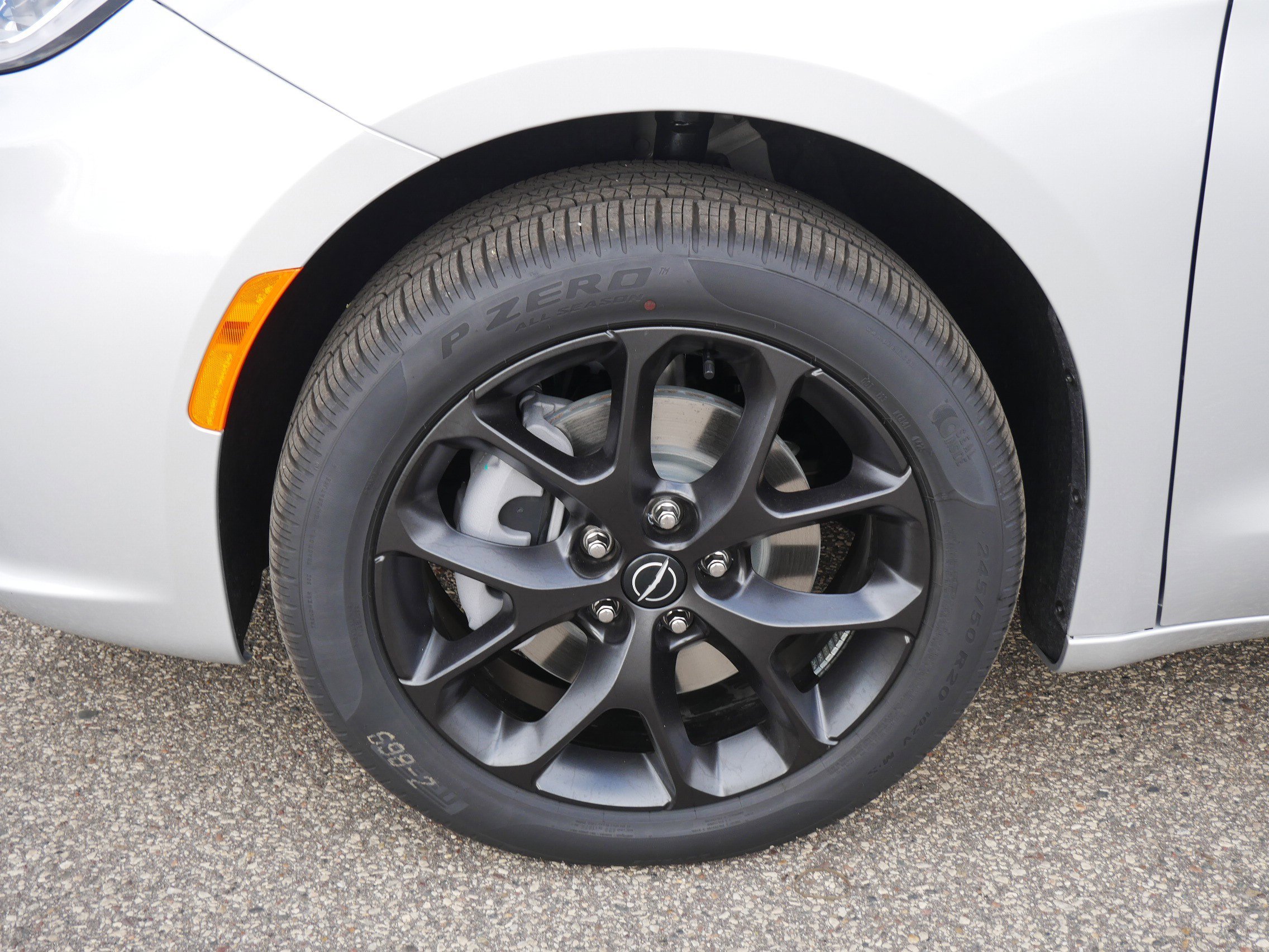 2026 Chrysler Pacifica Limited - Photo 6