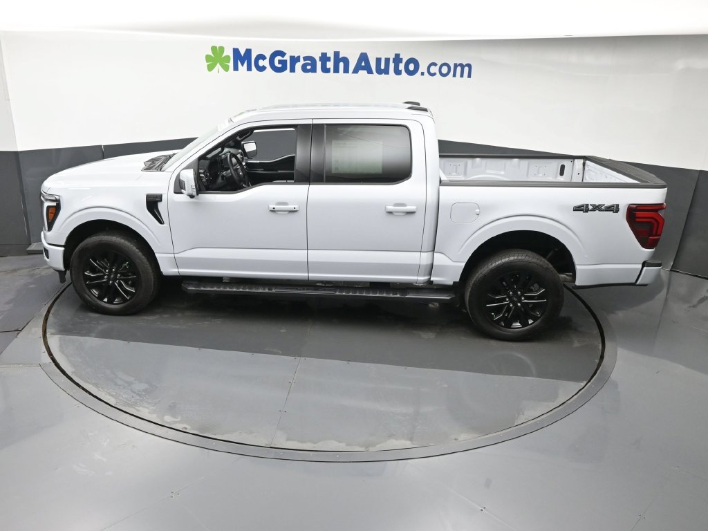Used 2025 White Ford Lariat image 25