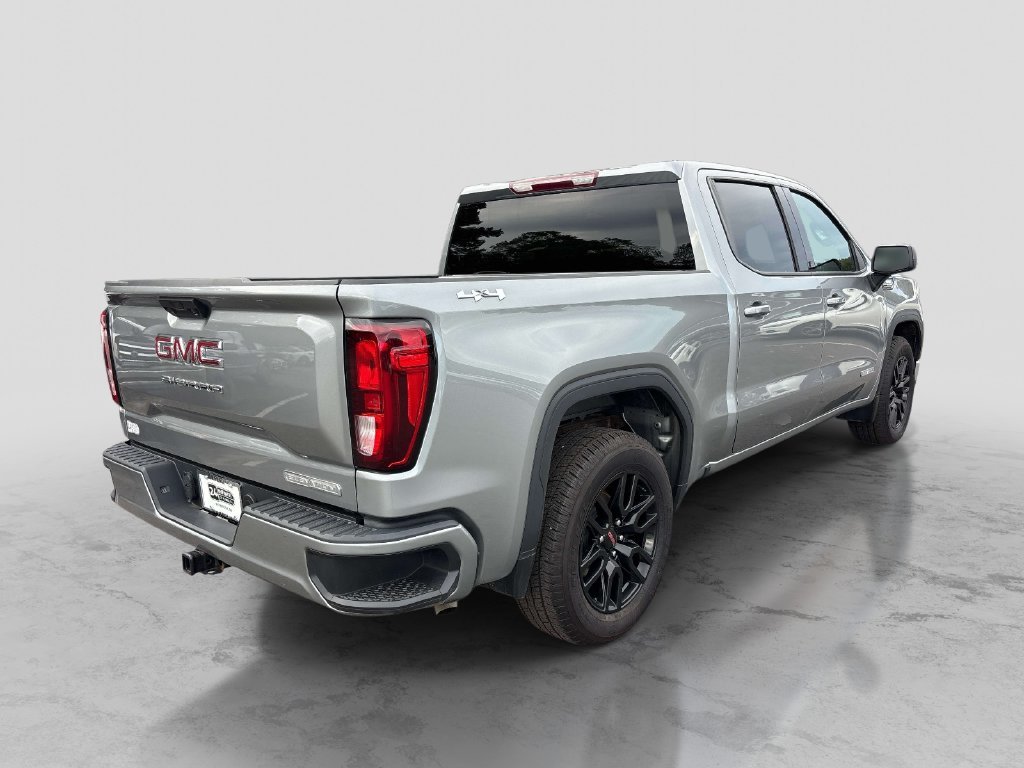 Used 2023 Silver GMC Elevation image 5