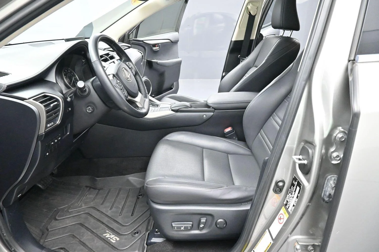 Used 2016 Atomic Silver Lexus F Sport image 14