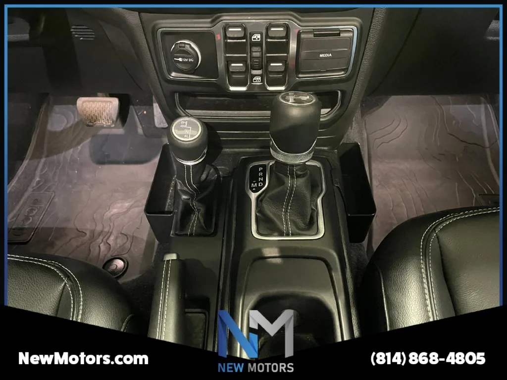 Used 2023 Bright White Clearcoat Jeep Sahara image 11