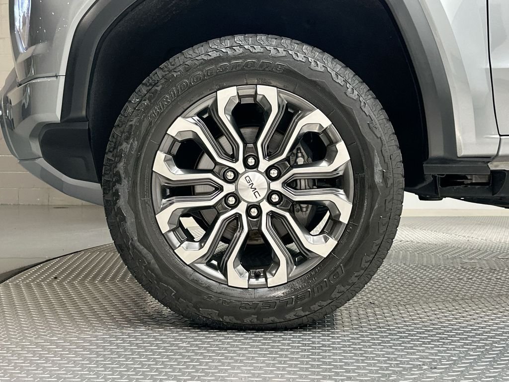 Used 2024 Sterling Metallic GMC Denali image 9