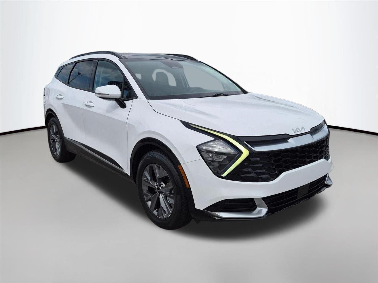 Used 2023 Glacial White Pearl Kia SX image 3