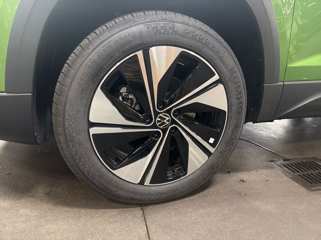New 2026 Green Volkswagen 1.5T SE image 9
