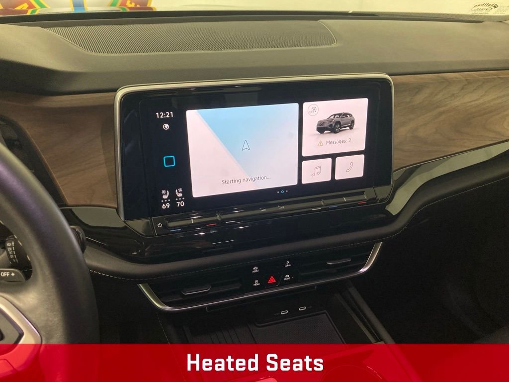 Used 2025 Volkswagen Atlas SE w/Tech with VIN 1V2HR2CA6SC527999 for sale in Monticello, Minnesota