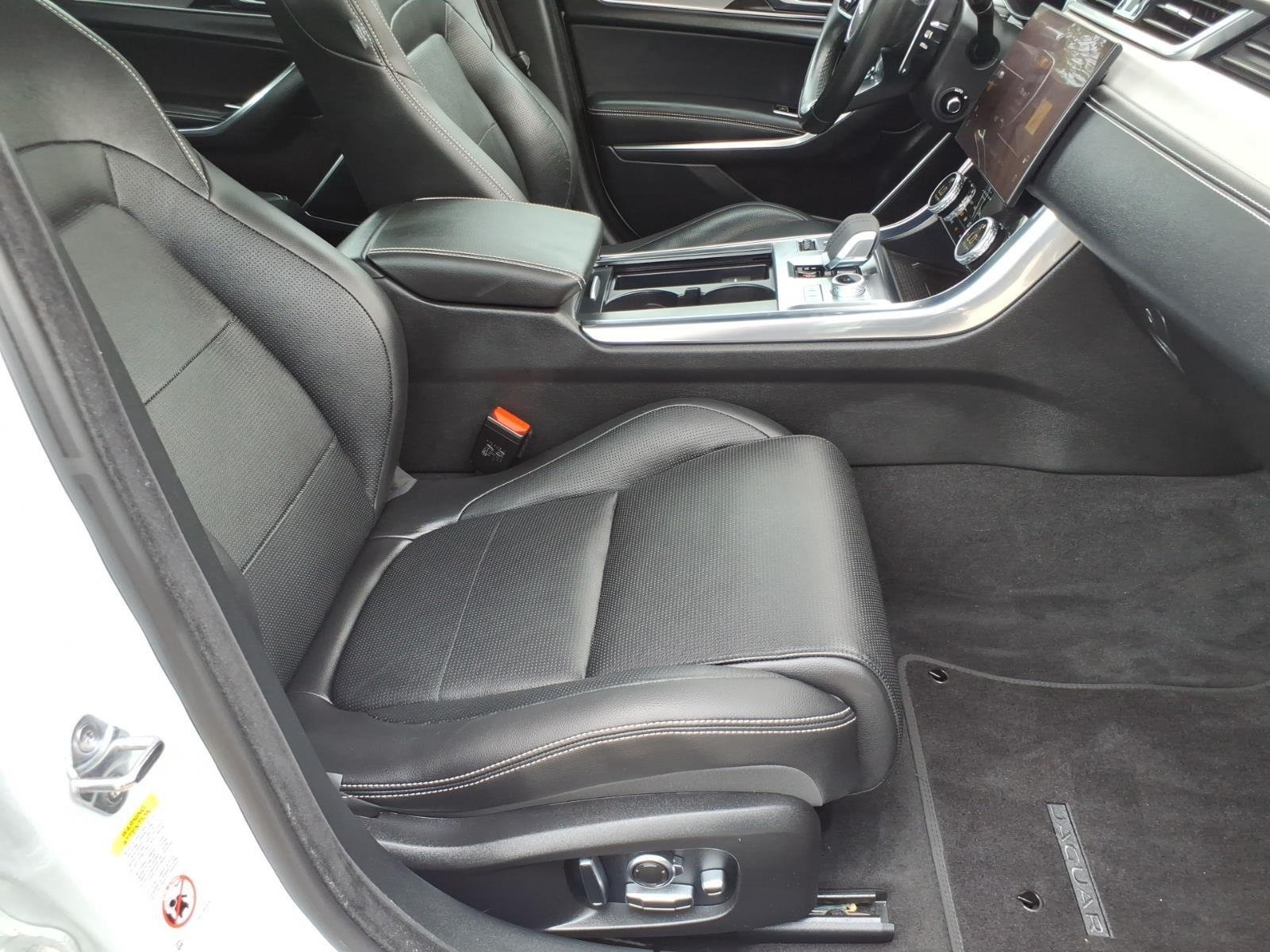 Used 2021 Yulong White Metallic Jaguar R-Dynamic SE image 20