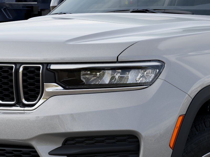 New 2026 Silver Zynith Exterior Paint Jeep Laredo image 6