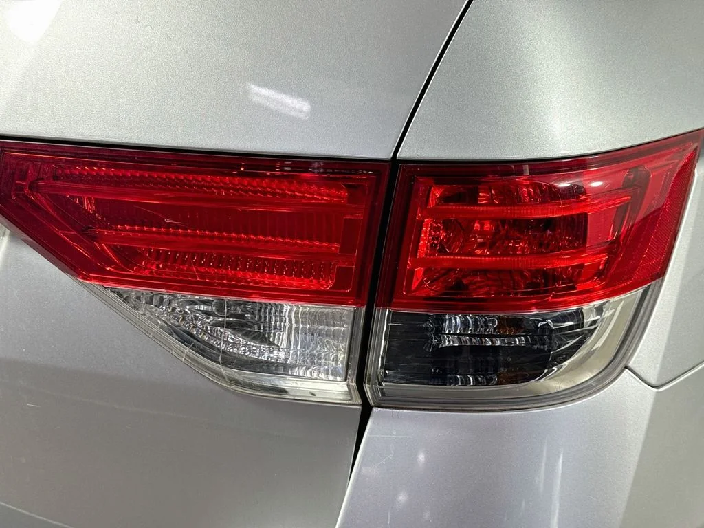 Used 2014 Silver Honda EX-L image 36