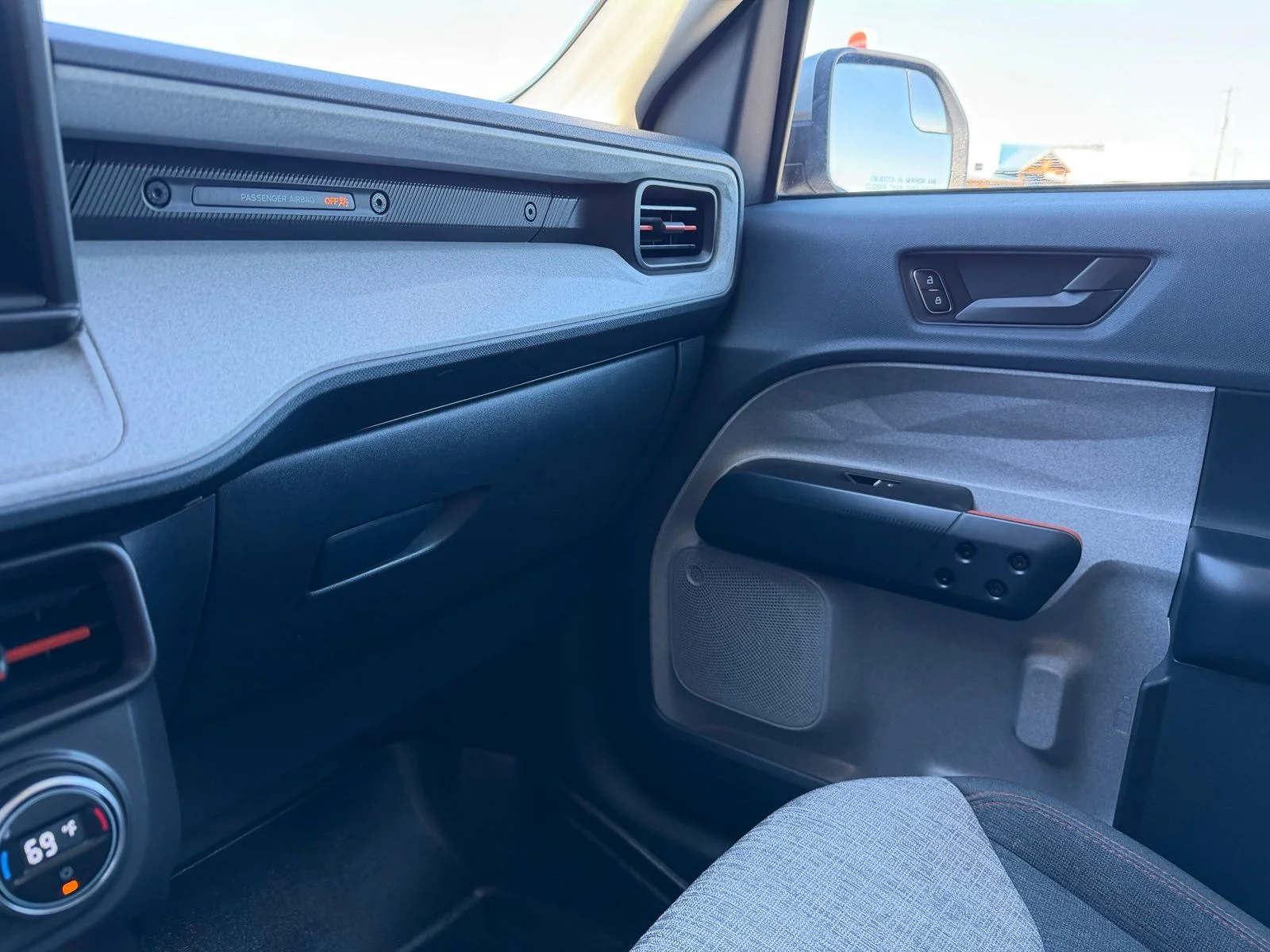 Used 2022 Silver Ford XLT image 23