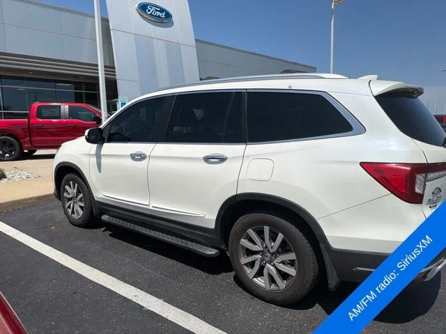 Used 2019 White Diamond Pearl Honda EX-L image 7