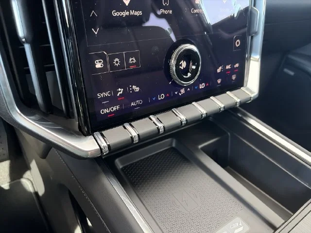 New 2027 White GMC Elevation image 19