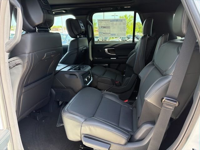 New 2026 Star White Metallic Tri-Coat Ford Platinum® image 7