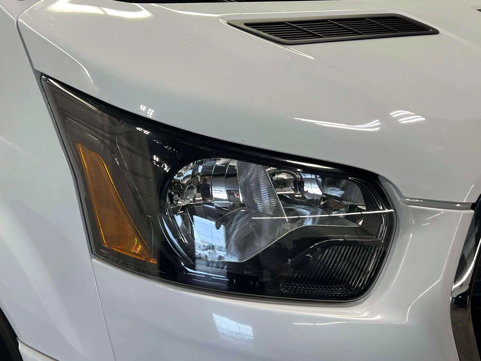 Used 2024 White Ford  image 10
