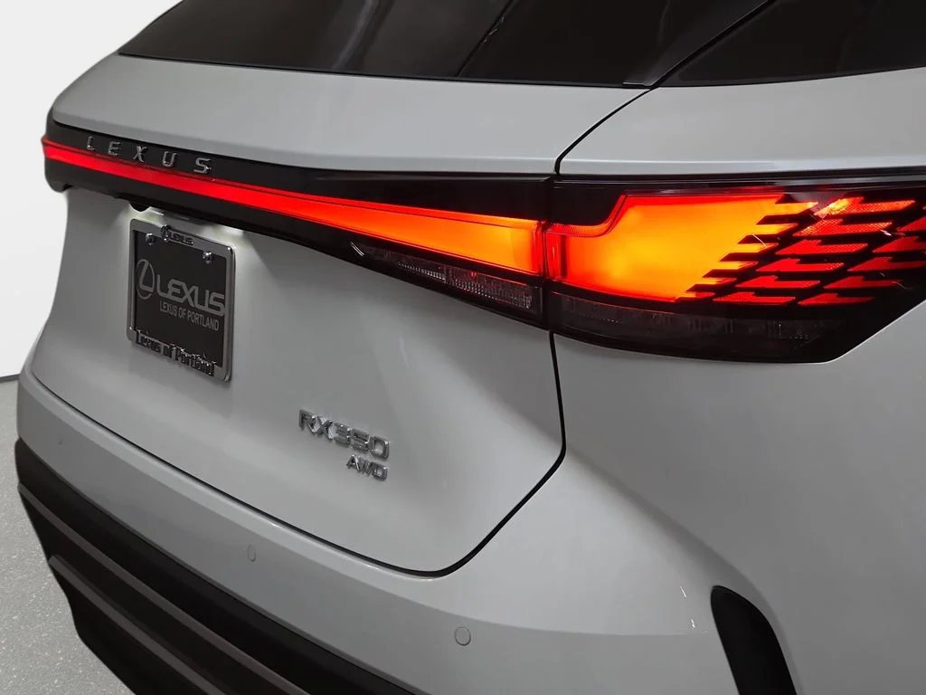 New 2026 Eminent White Pearl Lexus PREMIUM image 31