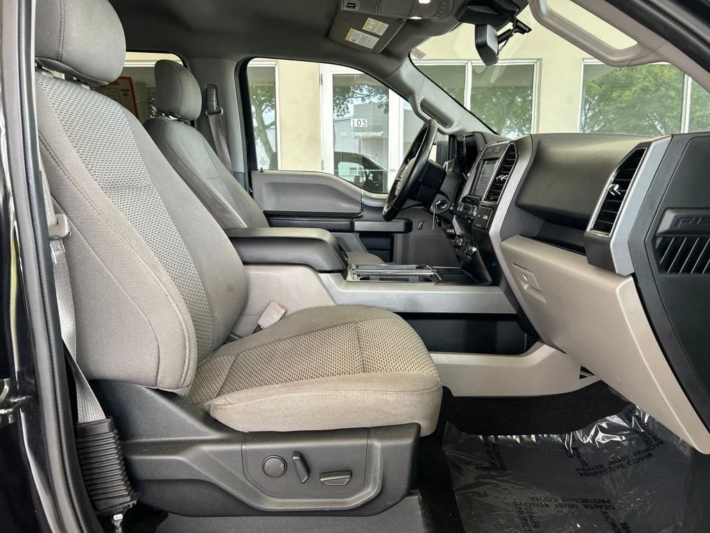 Used 2019 Black Ford XLT image 25