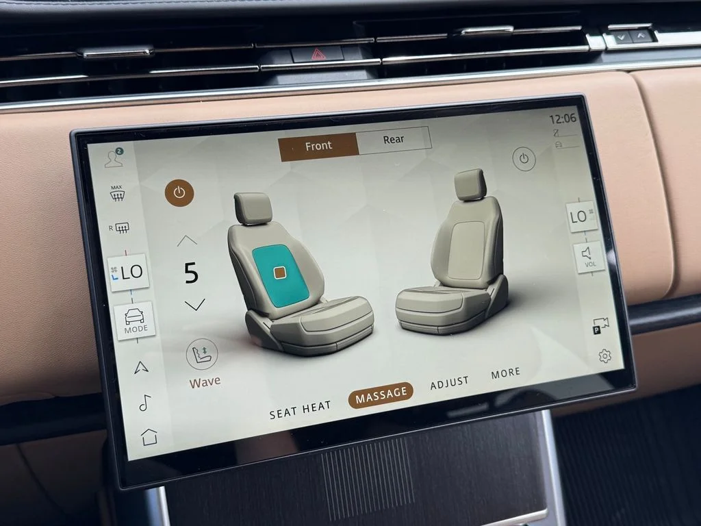 New 2026 White Land Rover Autobiography image 37