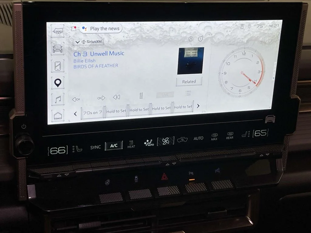 Used 2025 Blue GMC 2X image 23