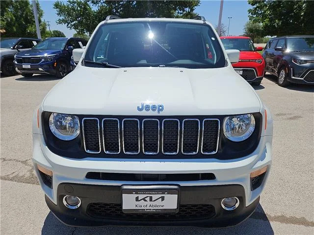 Used 2021 Alpine White Clearcoat Jeep Latitude Front-wheel Drive image 6