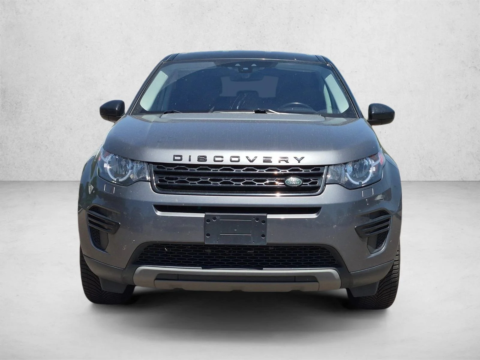 Used 2018 Corris Gray Land Rover SE image 2
