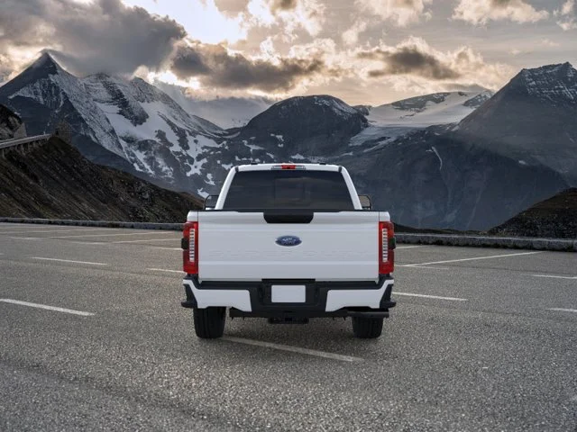 New 2026 Oxford White Ford XL image 5
