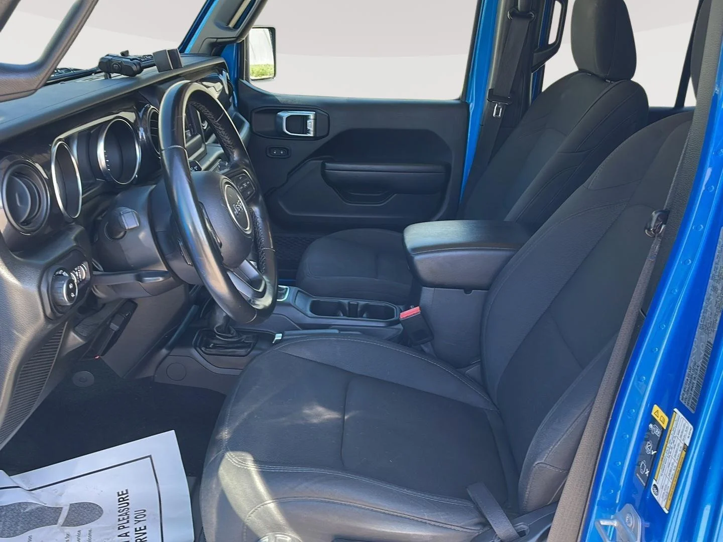 Used 2022 Hydro Blue Pearlcoat Jeep Altitude image 9