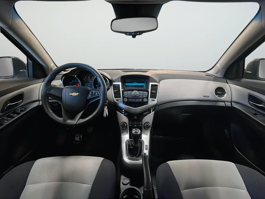 Used 2013 Silver Chevrolet LS image 10