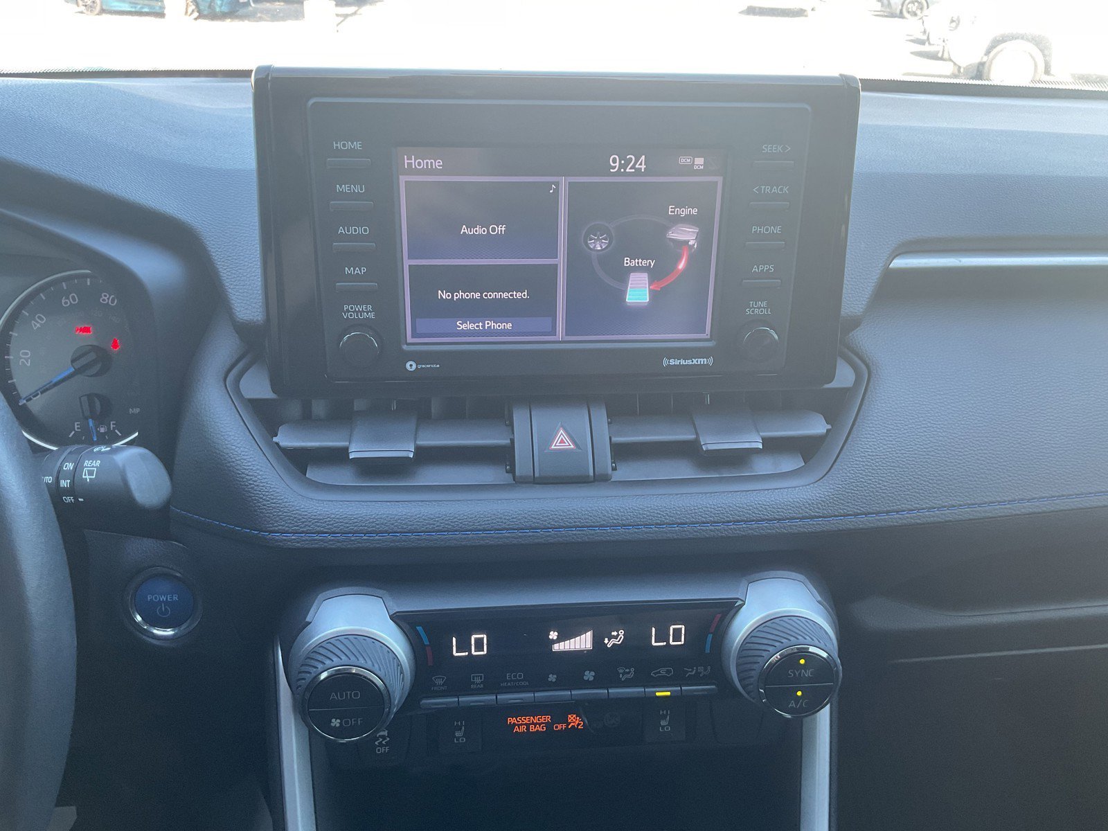 2022 Toyota RAV4 SE - Photo 28