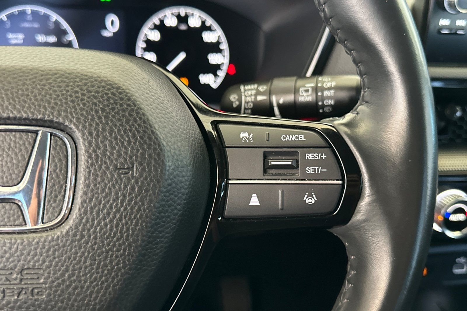Used 2023  Honda EX-L image 27