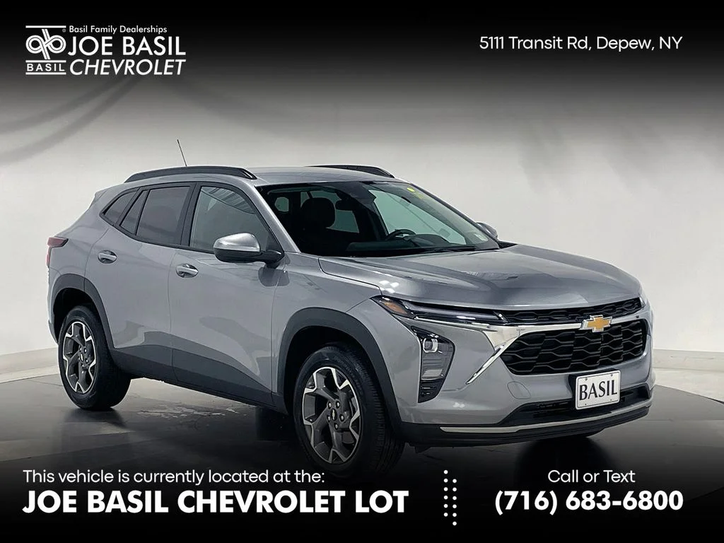 Used 2025 Gray Chevrolet LT image 1
