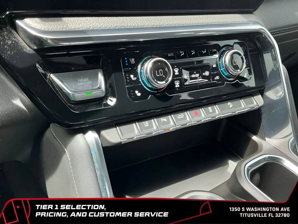 Used 2024 Onyx Black GMC Denali image 39