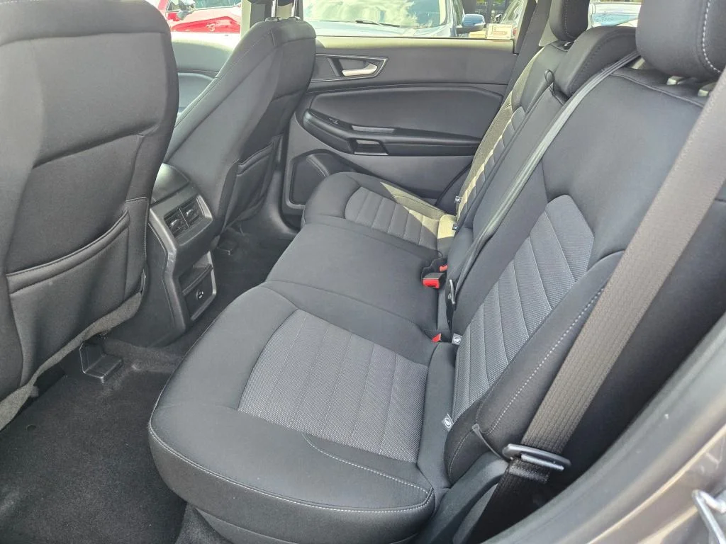 Used 2022 Gray Ford SE image 14