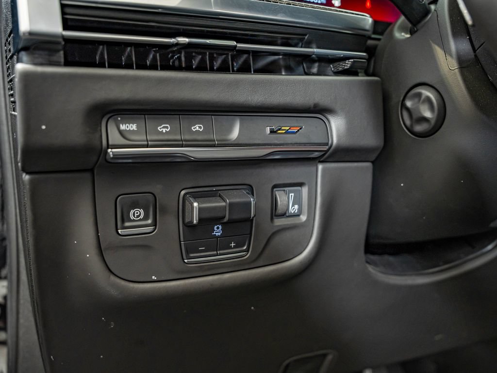 Used 2025 Black Raven Cadillac V-Series image 20
