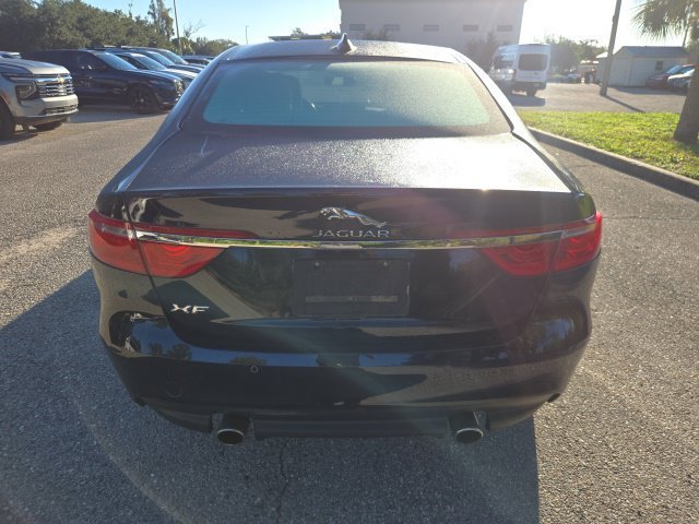 Used 2016 Celestial Black Jaguar 35t Prestige image 4