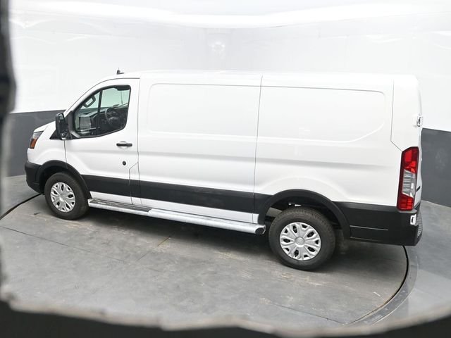 Used 2025 White Ford Base image 33