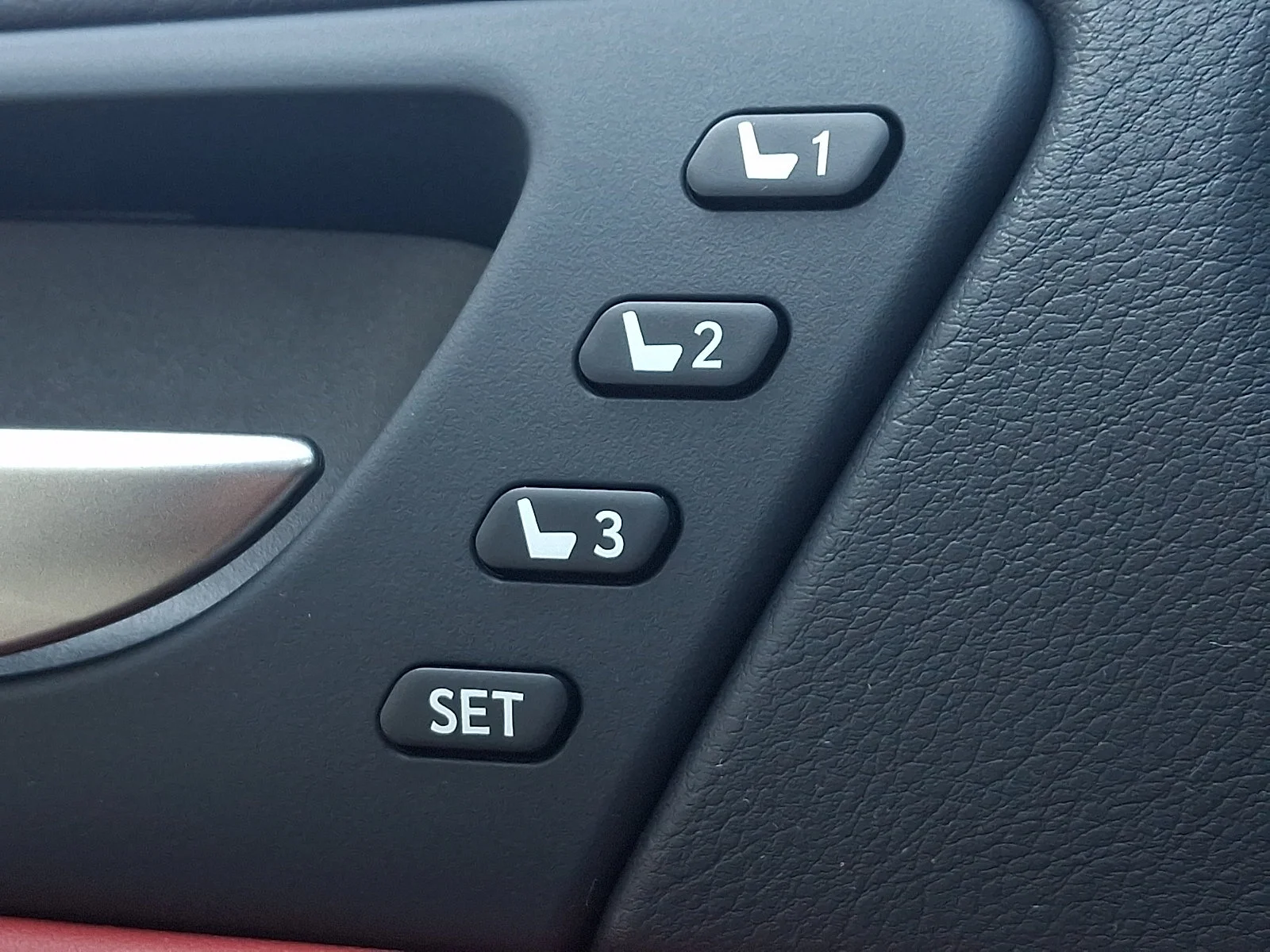 Certified Used 2025 CAVIAR Lexus  image 26